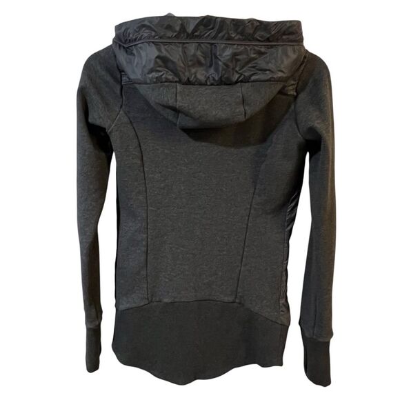 Athleta Inlet Grey Quilted Down Jacket XXS Gorpcore Hiking Activewear Outdoor - Picture 3 of 10